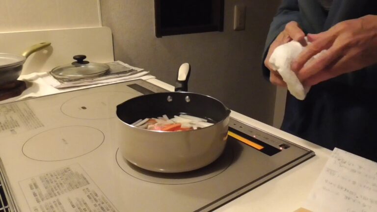 関東風お雑煮、一足早く作って食べてます。ｗ