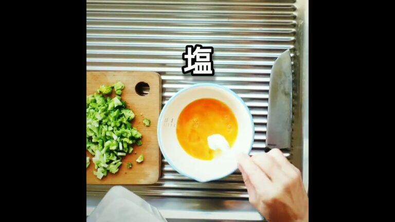 ブロッコリーの卵焼きを作る