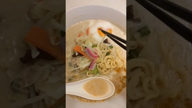 「長崎ちゃんぽん」麺1.5倍スープ多め 半熟卵トッピングで食べたが・・・リンガーハット