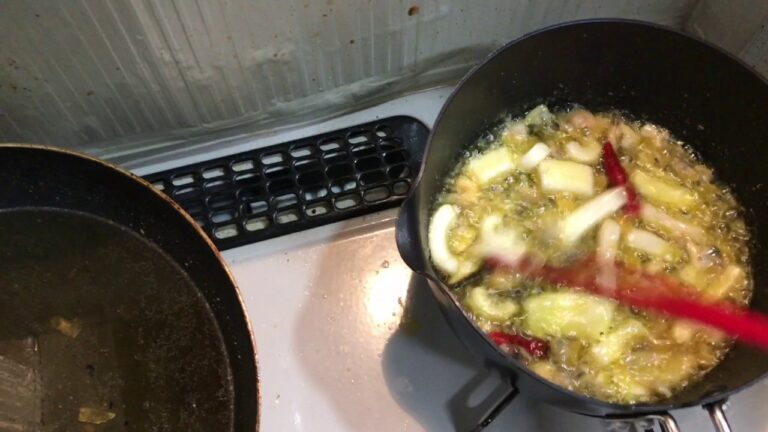 【男飯 】家にあるものでアヒージョ作る！