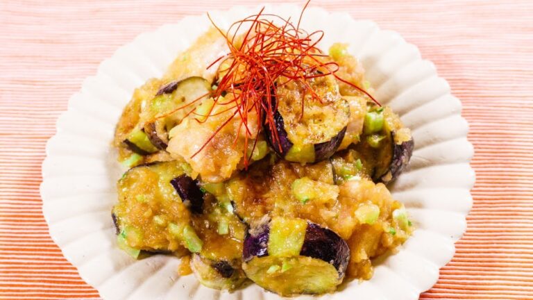 めんつゆ使用で失敗なし！鶏もも肉となすのさっぱりおろし煮