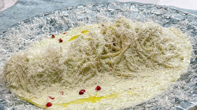 【パルミジャーノ・レッジャーノと枝豆の濃厚カッペリーニ】濃厚な枝豆のペーストにカッペリーニを絡めてパルミジャーノをたっぷりと擦りおろす【冷製パスタ】【夏レシピ】【枝豆】【パルミジャーノ・レッジャーノ】