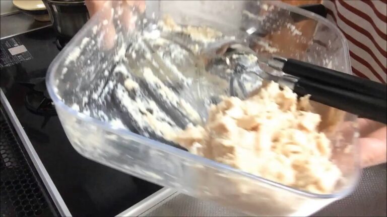 白菜レシピ人気　　白菜と鶏団子のクリーム煮　豆乳とコンソメで簡単！How to make cabbage soup