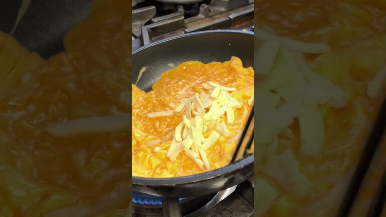 ふわふわトロトロ！幸せたまごのオムライス【eggg Cafe】