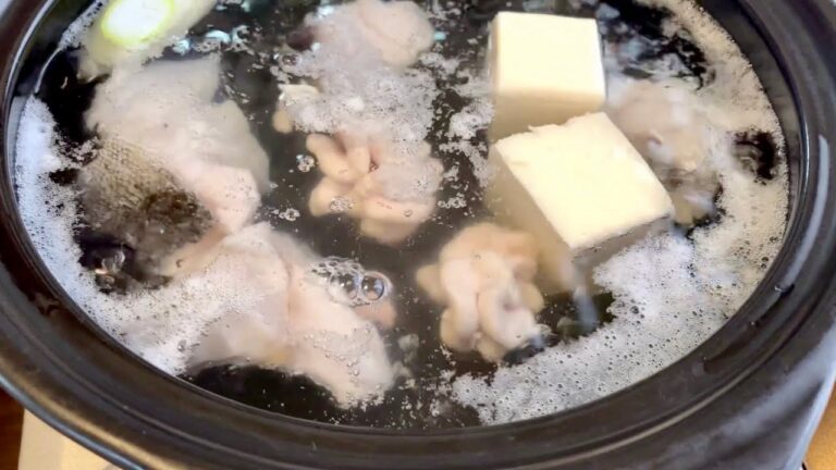 湯豆腐鍋(鱈と白子を添えて)/끓인 두부 냄비(비늘과 시라코를 곁들여)