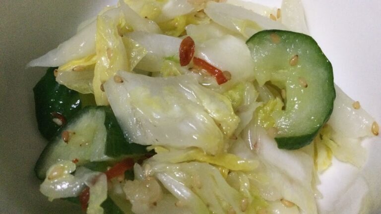 ラーパーツァイの作り方教えます❤️いわゆる、白菜の中華風甘酢ピリ辛漬けのことですね😄やみつき白菜と呼ばれています😋