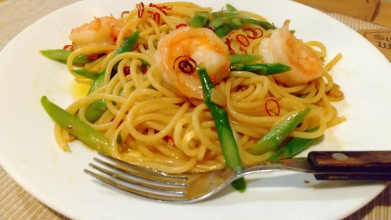 本日のパスタ 海老とアスパラのペペロンチーノ