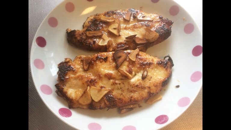 鶏むね肉の揉み込みガーリックステーキ