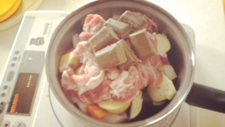 ぜーんぶぶっこみカレー♡無水鍋使用