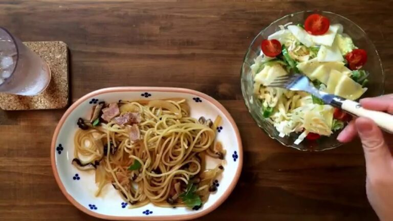 Mushroom & Bacon Spaghetti きのことベーコンの和風スパゲッティ