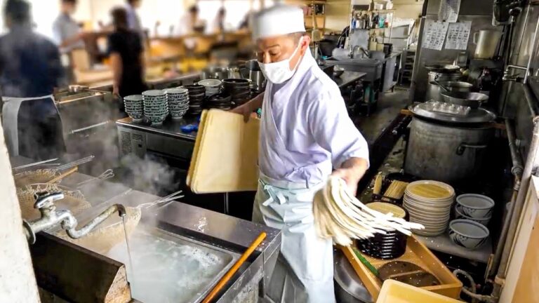 岡山）常連殺到！爆売れ天ぷらラッシュ！驚異のこだわり最強セルフサービスうどん店に密着丨Japanese Fast Food