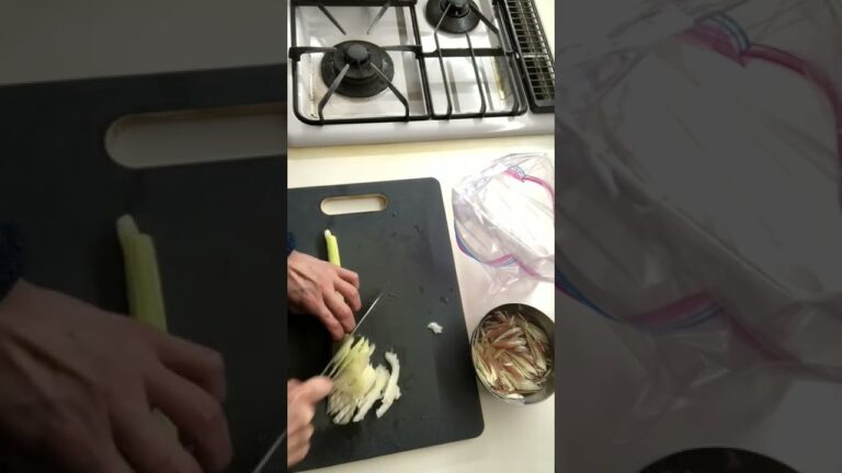 簡単和え物。セロリ。ミョウガ。レモン。オリーブオイル。塩昆布#shorts