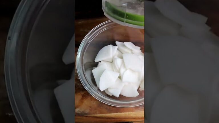 サッパリ美味しい大根の梅肉和え