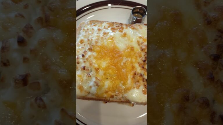 倉式珈琲店のハニーチーズトースト