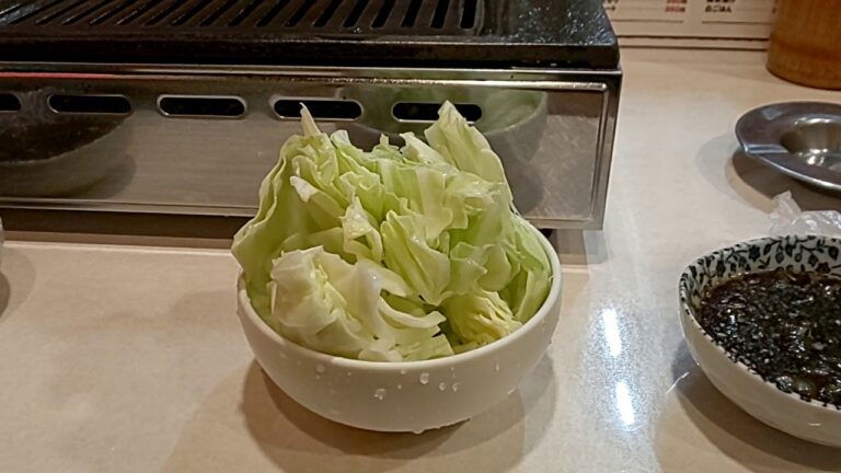 焼肉屋さん定番のキャベツ