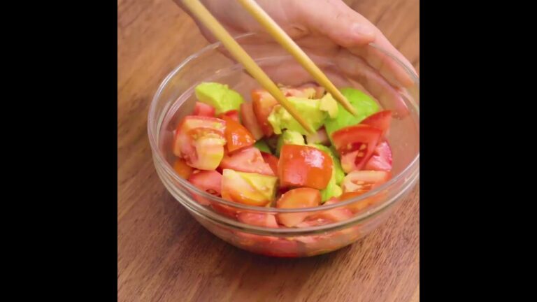 切って和えるだけで簡単! 酸味爽やか トマトのアボカドマリネ #cooking #簡単レシピ #マリネ