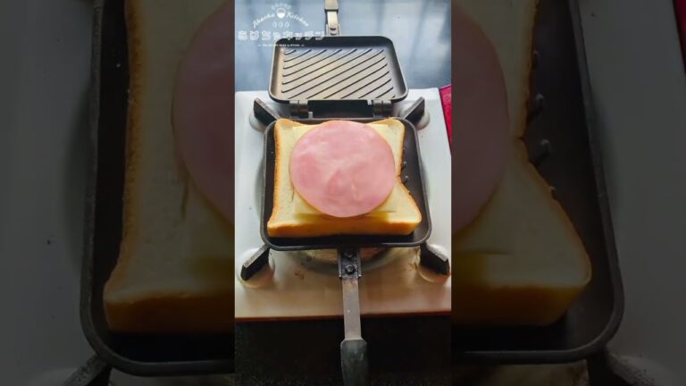 ホットサンドの定番【ハムチーズ】を食べる朝ごはん #shorts