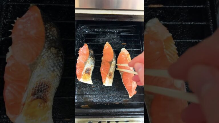 鮭をグリルで焼きます！ #鮭 #魚 #料理