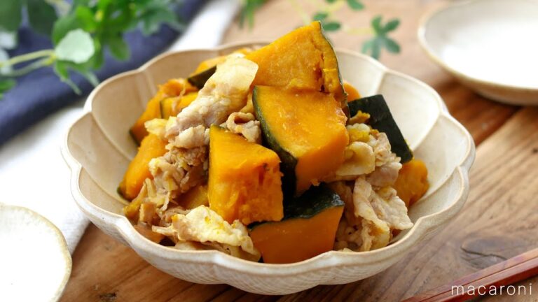 【かぼちゃと豚肉の煮物】お鍋ひとつで簡単！かぼちゃのホクホク食感と豚肉の旨みを堪能♪｜macaroni（マカロニ）