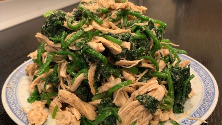 下処理も超簡単‼︎鶏胸とほうれん草の胡麻和えの作り方。Chicken breast and spinach with sesame sauce #shorts