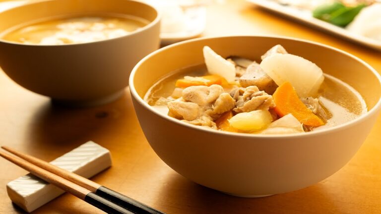 【もうコレだけでいい】作り置きもできる！旬の旨みがハンパない『秋やさい鶏汁』