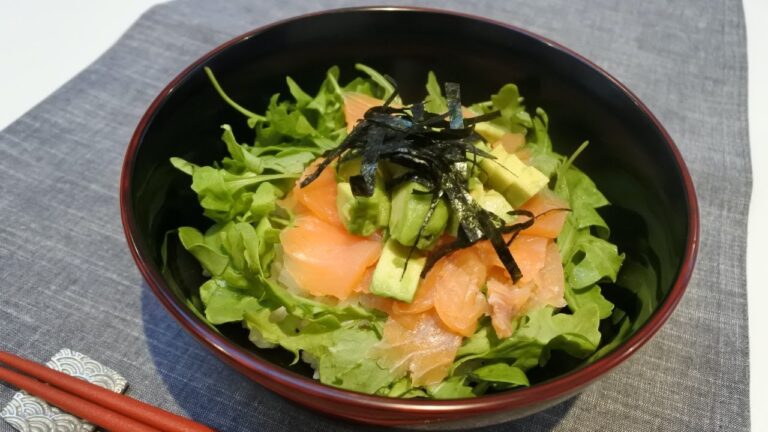 Avocado and Smoked Salmon Sushi Bowl