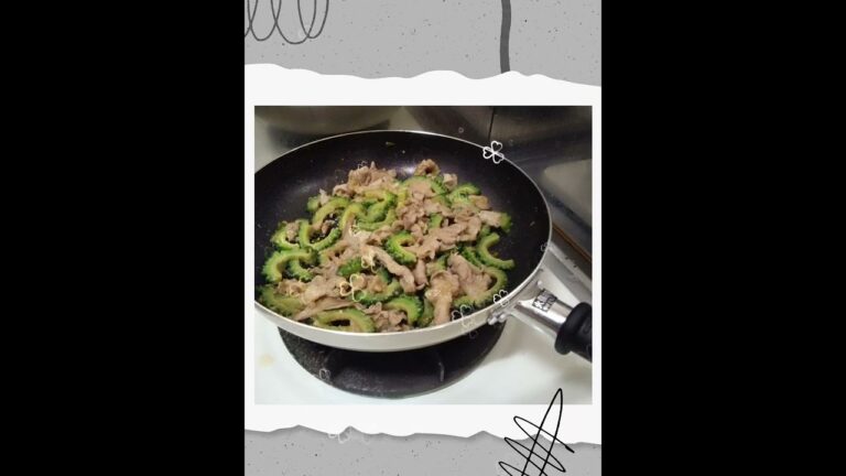 @ゴーヤと豚こまの辛味噌炒め(作り方は説明を見てください！)