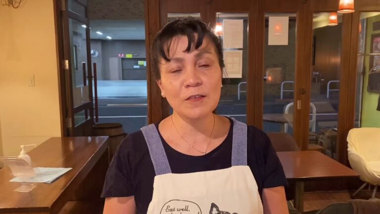 【おうちで簡単♡美味しい】人気店のレシピ　♯パイ生地で作るしらすと長ねぎのピザ