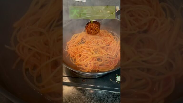 100円パスタ【トマトパスタ】#ワンパンパスタ #ワンパン #簡単パスタ #胡麻ラー油パスタ#ゴマソムリエレシピ#100円パスタ