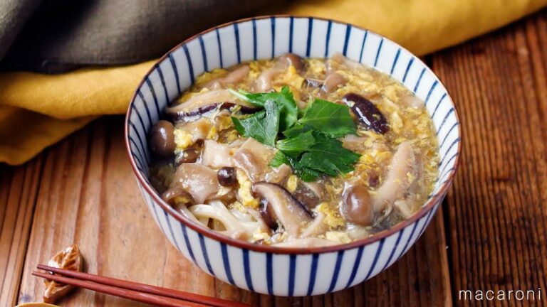 【卵あんかけうどん】旬のきのこたっぷり！ほっこり優しい味わいに♪｜macaroni（マカロニ）