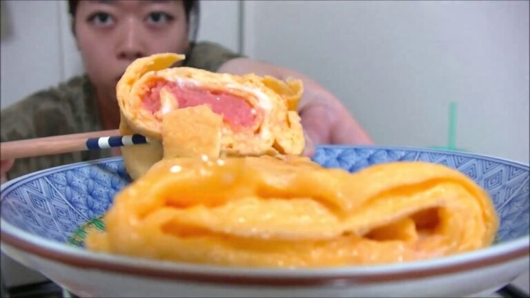 【でかすぎ】明太子入り卵焼きと大盛り野菜の味噌汁と白米【いい量】