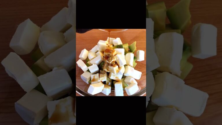 アボカドとクリチーのわさび醤油和え