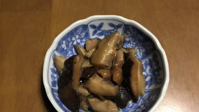 2020/3/29。採りたて椎茸の佃煮は簡単。保存して置けば何かの料理と合わせられる。