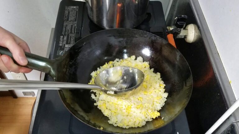 【プロの技】本格　基本の卵チャーハンの作り方