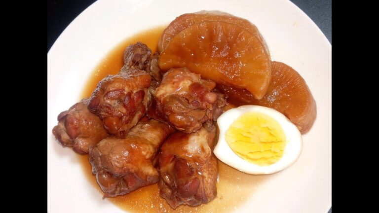 大根と鶏手羽元のホロホロ煮（Of Japanese radish and chicken wing stick, weepingly, boiling）