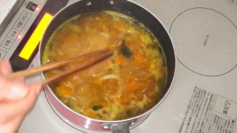 【かぼちゃのポタージュ】とっても美味しい、かぼちゃのポタージュ。作り方は、超簡単。切って、煮て、潰すだけ。野菜不足を解消。