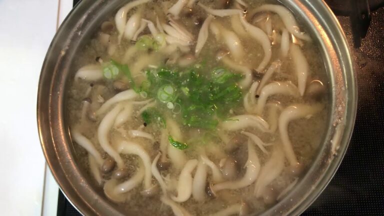 【しめじの味噌汁】料理動画⑭～～シンプルに作れてほっこりできる～～
