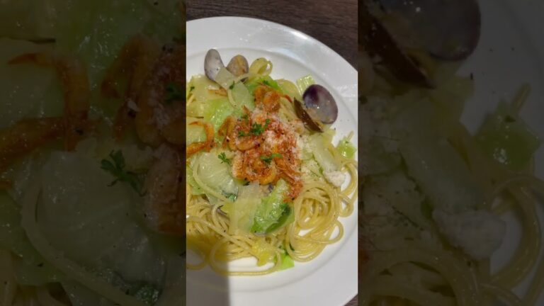 ショート動画【ペペロンチーノ】 #ショート #shorts #ペペロンチーノ#パスタ#春キャベツ#小エビ#ガーリック #イタリアン