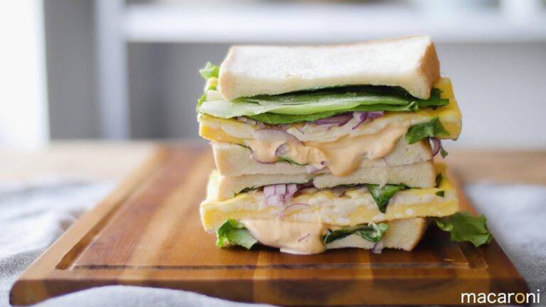 蒸し焼きで簡単に！ チーズ 入り 厚焼き 玉子 サンド のレシピ 作り方