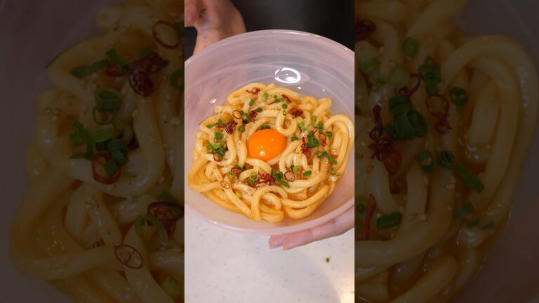 深夜に食べたい！やる気ゼロでも作れる簡単ズボラうどん🥚🔥#shorts