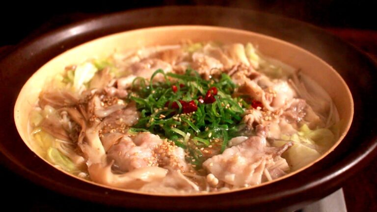 【鍋レシピ】無限ごま油鍋をキャベツと豚バラを使って作ってみたの巻