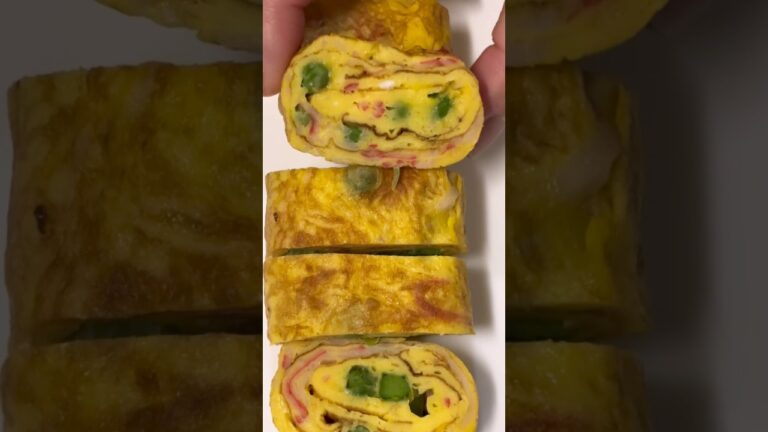 【簡単お弁当おかず】Roll egg with crab stick & green peas ［たまご焼きカニカマとグリンピース]#たまご焼き#egg#shorts