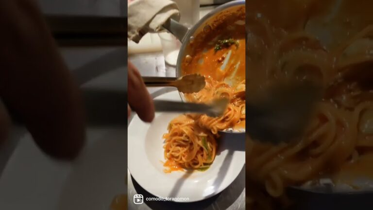 牡蠣と白菜のトマトクリームパスタ