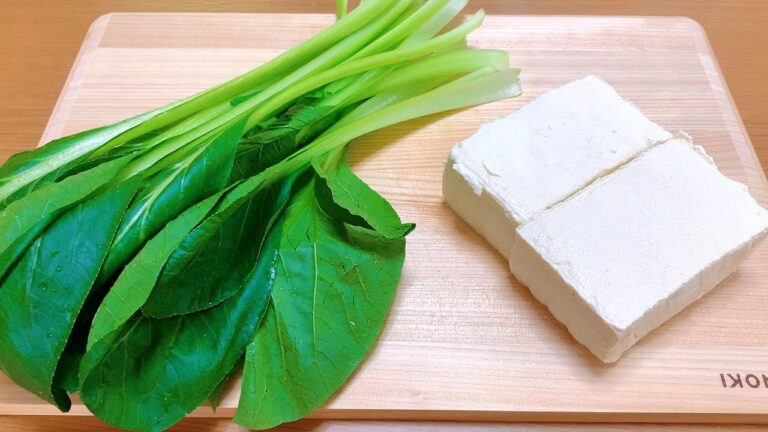 【小松菜と豆腐】超簡単レシピ/小松菜と豆腐があれば、15分で作れる！栄養豊富で美味しさそのまま！毎日の食卓にも最適！味付け通常版/小松菜炒豆腐/ just Komatsuna and Tofu