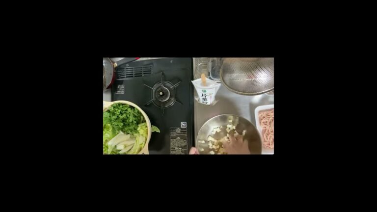 簡単とり団子鍋／鶏ひき肉／はんぺんレシピ／お鍋はアイリスオーヤマIHコンロ鍋セット