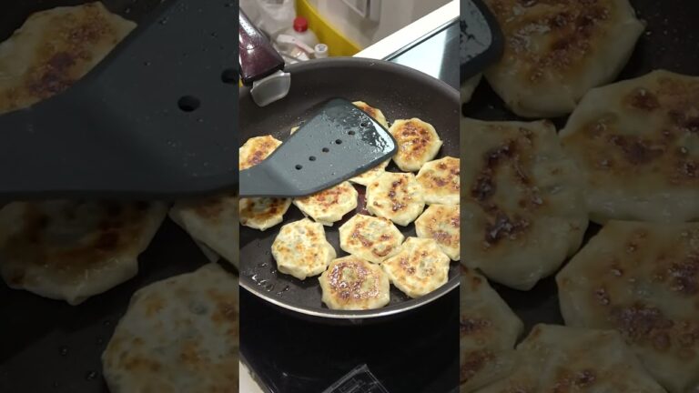 妻にご飯を作ってあげたいだんなの焼きニラまんじゅうが本格的でひゃくてんまんてん！