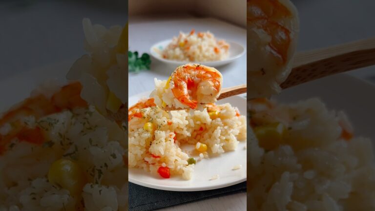 【エビピラフ】 炊飯器に入れるだけで完成✨️#shortscooking #簡単レシピ #エビピラフ