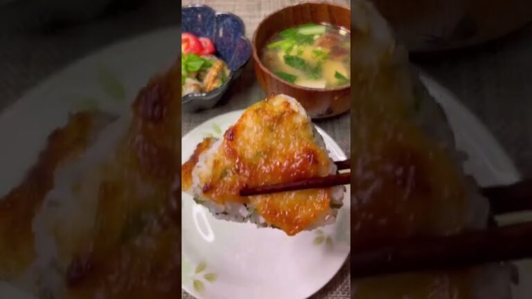 大葉をたっぷり使って味噌焼きおにぎり