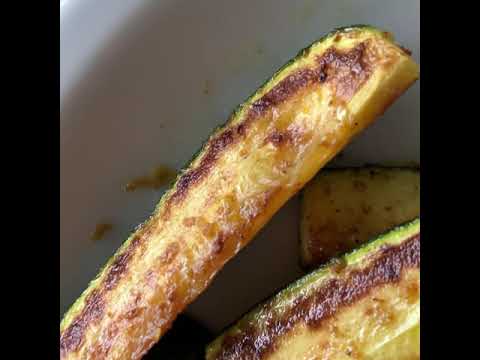 ズッキーニのピリ辛炒め　カレー風味　　#shorts