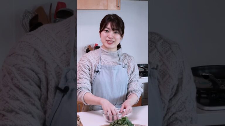 【えびと白菜のワンタン風スープ】餃子の皮で簡単！